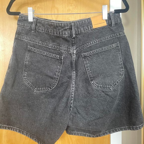Mom Shorts - Picture 3 of 4